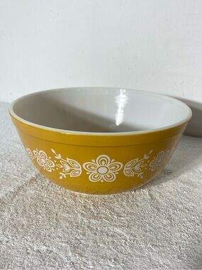 Vintage PYREX #403 Butterfly Gold 2.5 Quart Mixing Bowl Cottagecore Countrycore